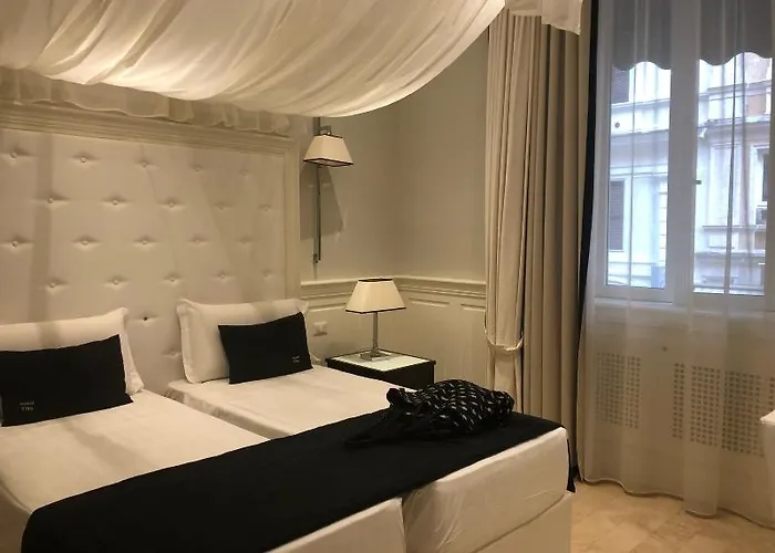 Tito 3* Рим